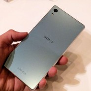 Xperia-Z4-gris-dos