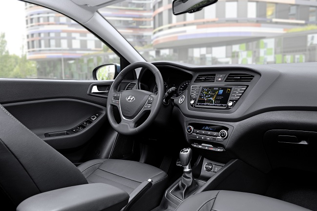 interieur-New-i20-Active-Hyundai-Sayarti-magazine-tunisia