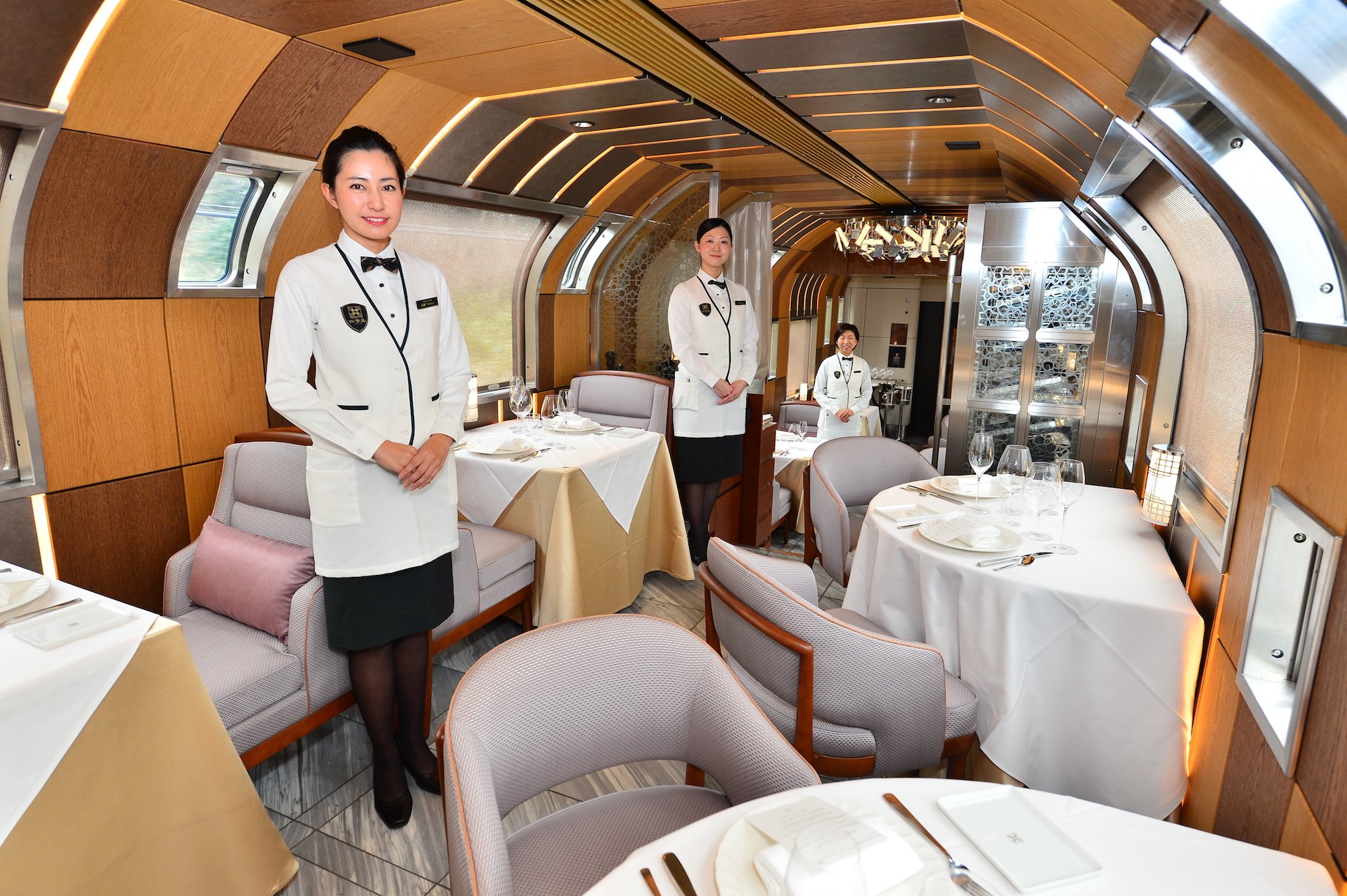 shikishima dining car - credit jr east