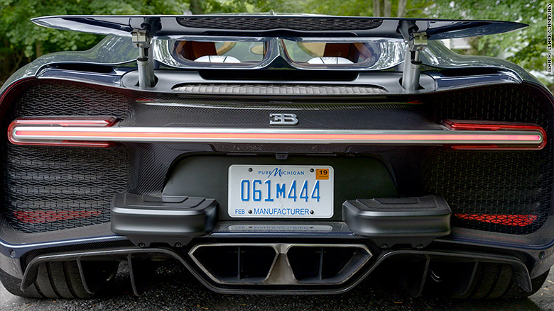 170811103437-02-bugatti-chiron-780x439