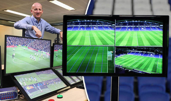 VAR-video-assistant-referee-what-is-how-work-902837